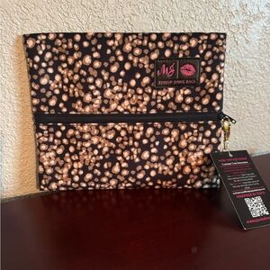 NWT Small Makeup Junkie Brown Pebble Print Bag